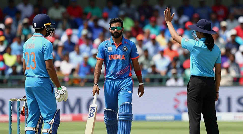 নিলামের কোলাহল, চুক্তির নীরবতা: নারী ক্রিকেটের স্থানান্তর বাজারে আসল সিগন্যাল কোথায়