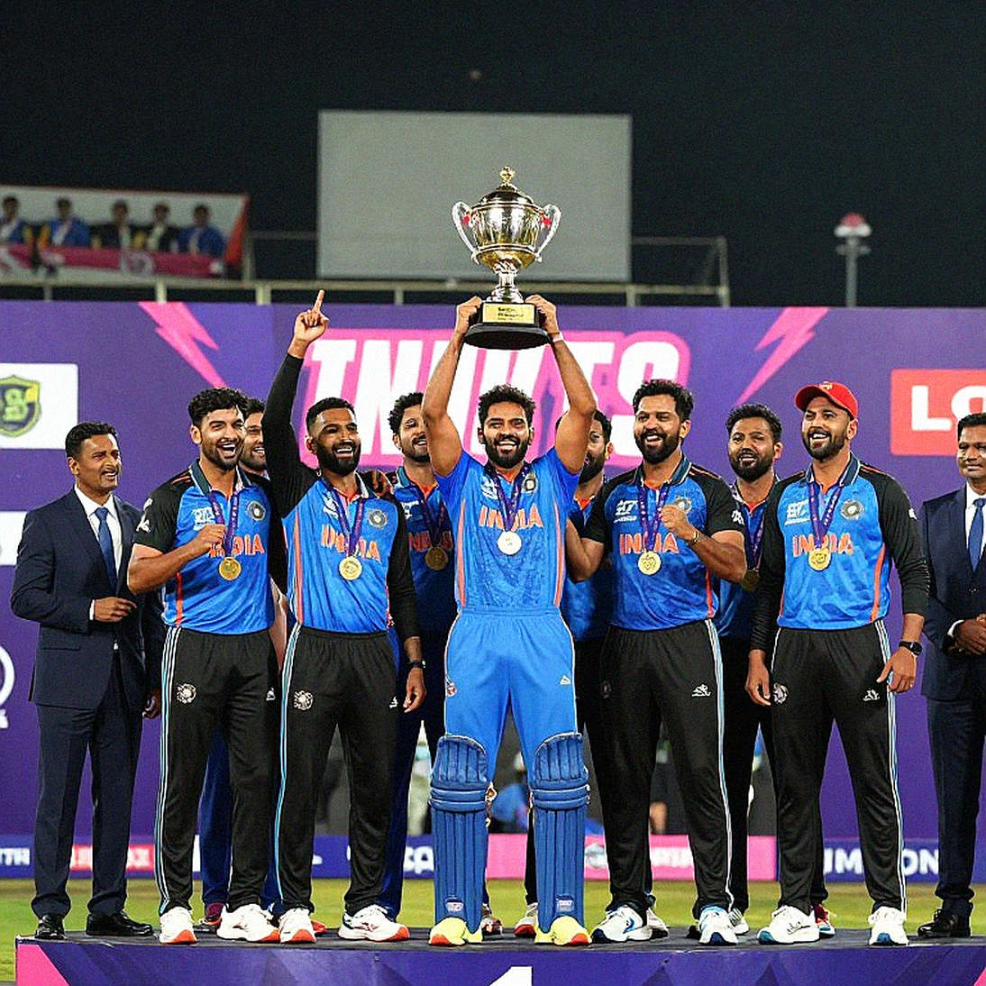 ফাঁকা ফাইল, ভারী দাবি: ক্রিকেট ট্রান্সফার বাজারে প্রমাণ-শৃঙ্খলার পাঠ